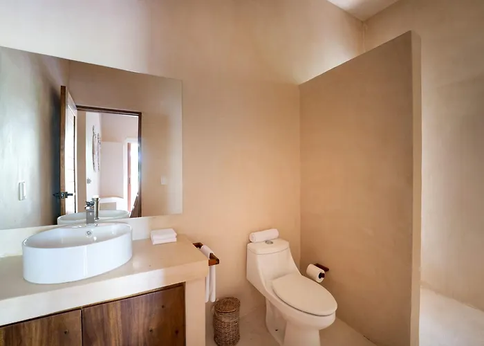 Stylish 3br Ahal With Pool In Holistika *